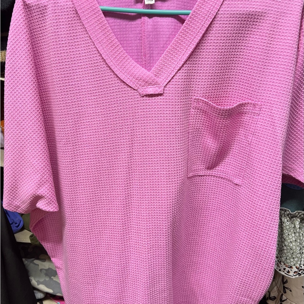 ANDREE BY UNIT Vibrant Pink Knit Top